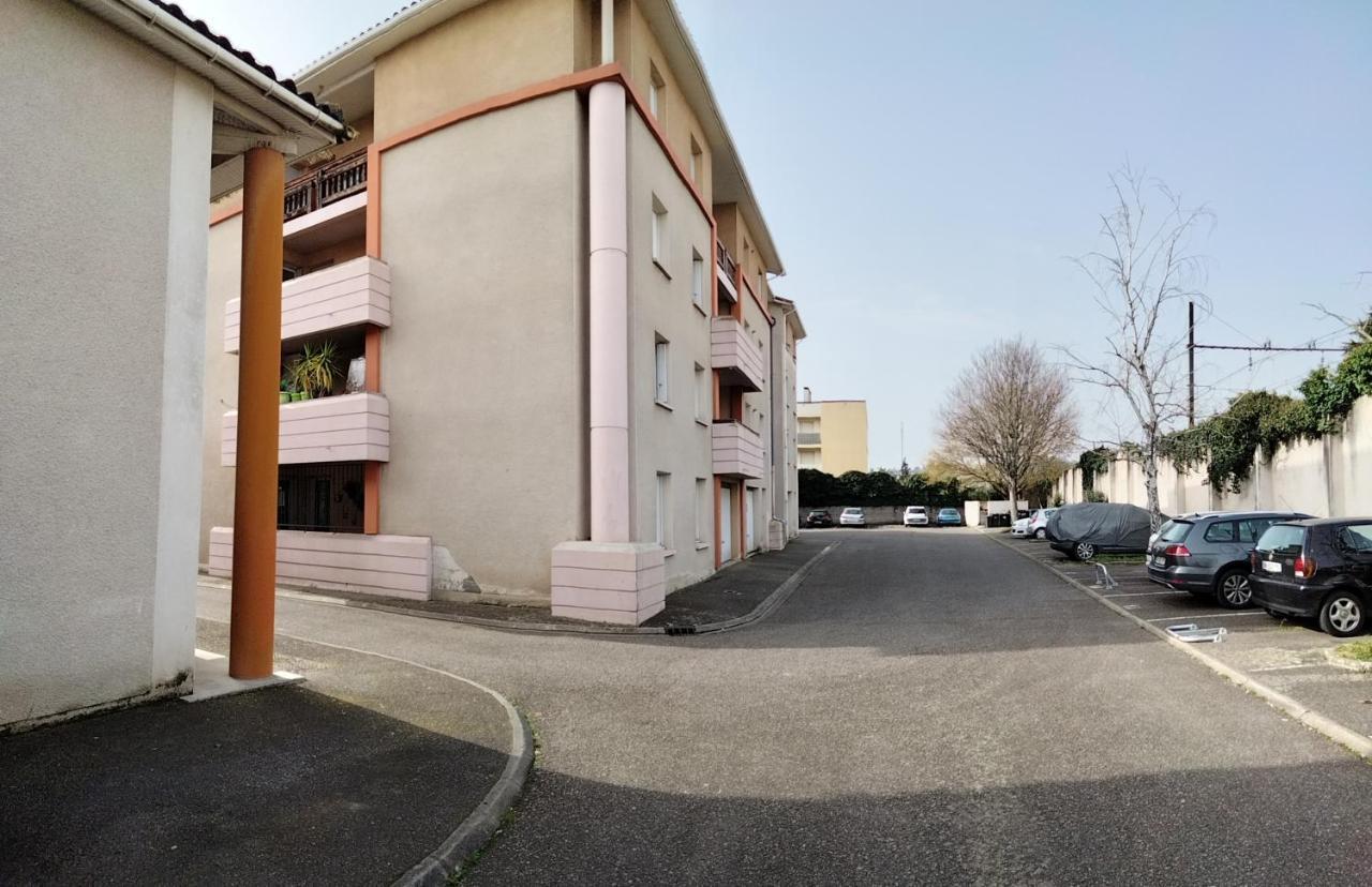 Grand T3 Avec Clim, Parking Et Terrasse Privative - Agenアパートメント エクステリア 写真